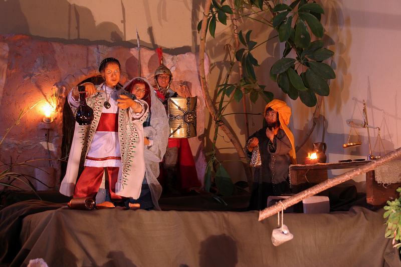 120129krippe_sigdorf020.jpg - ... Ich bin gekommen, um die Sünder zu rufen, nicht die Gerechten.(Mk 2,17)